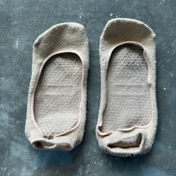 Shashi Pilates Socks - Picture 2 of 6